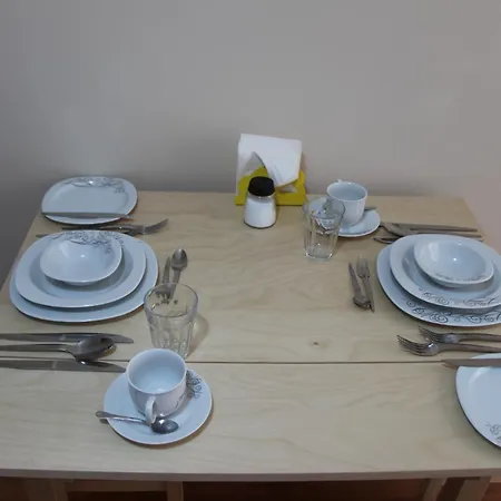 Апартаменты Kinzi House