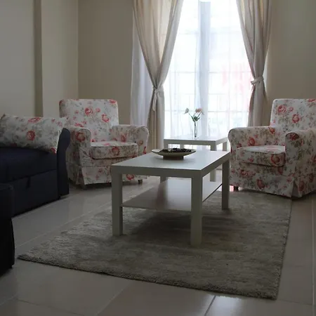 كينزي هاوس شقة *