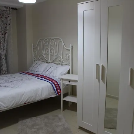 كينزي هاوس * تْشاناكالي