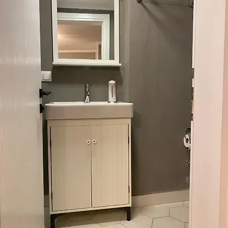 Kinzi House Apartment *